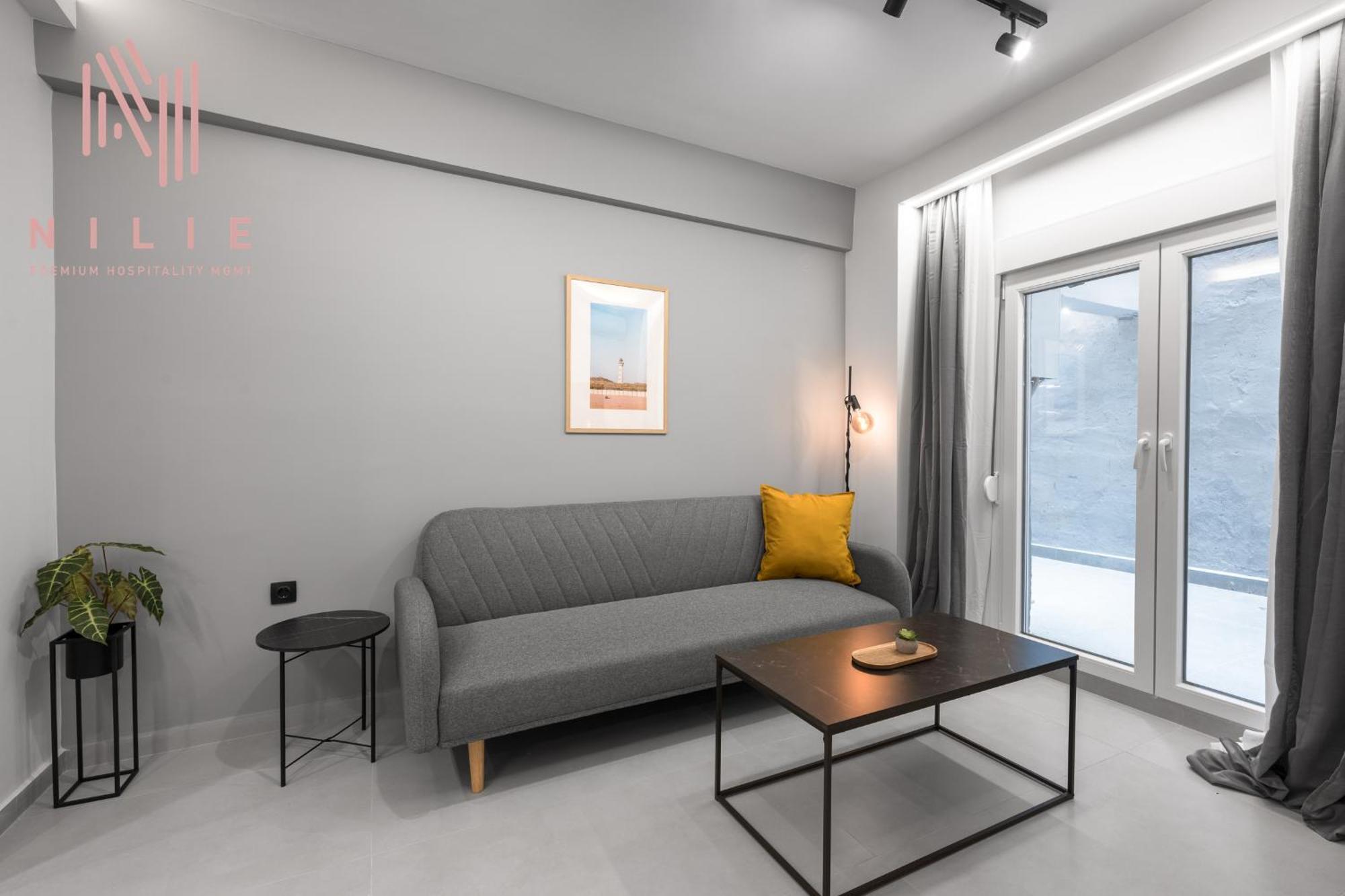 Room8, Nilie Hospitality Mgmt