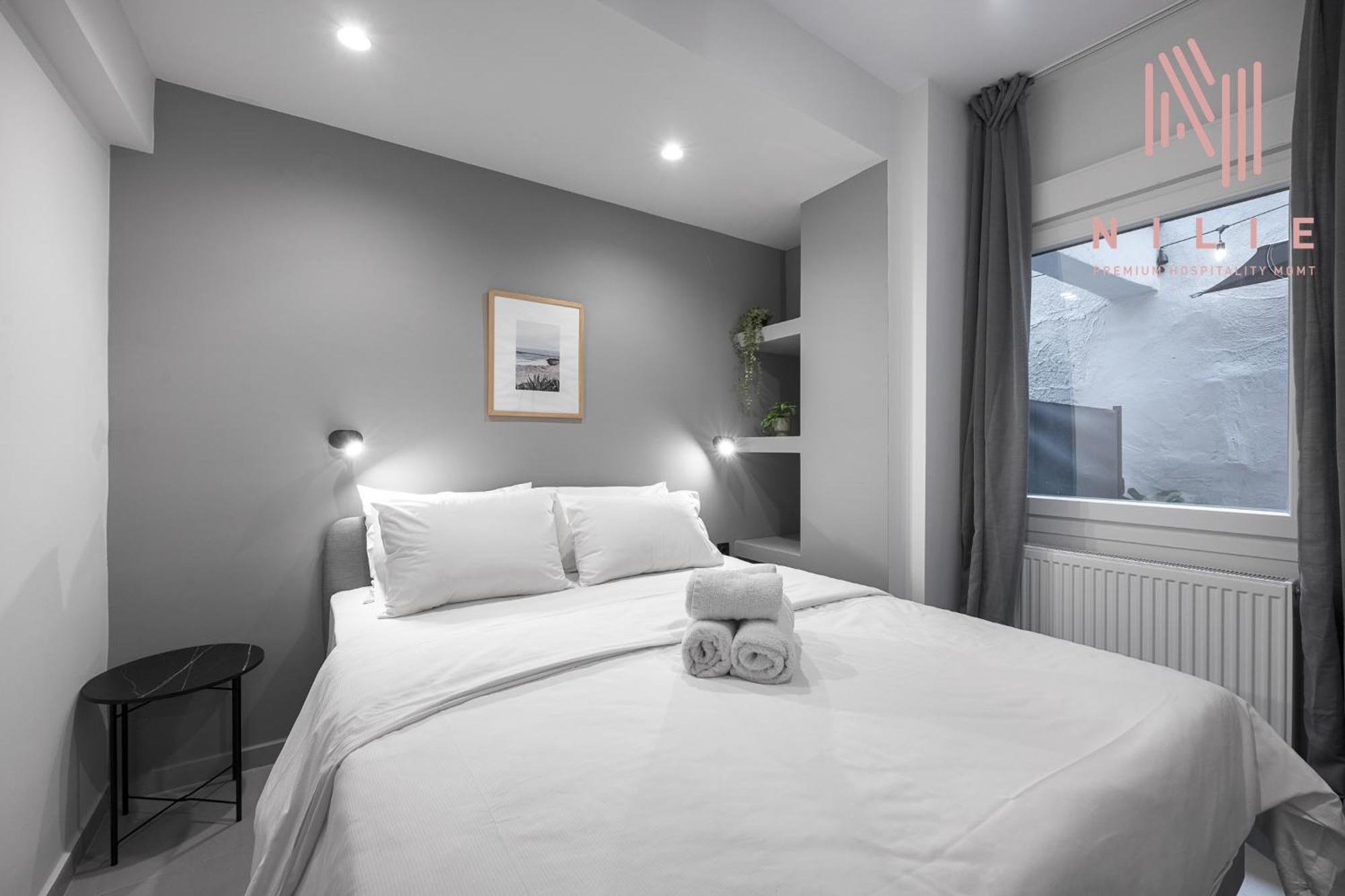 Room8, Nilie Hospitality Mgmt